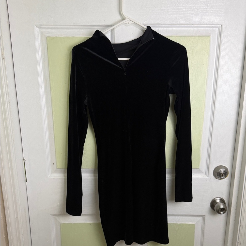 (1989) H&M Black Long Sleeve Dress